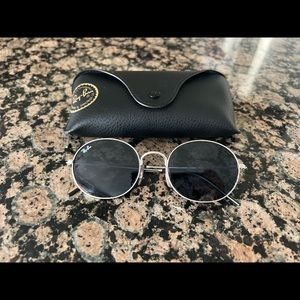 Authentic rayban oval sunglasses (rb3547).